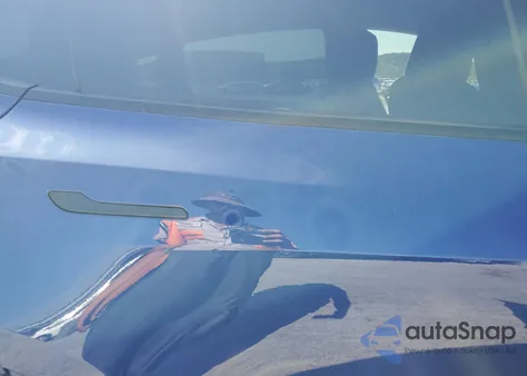 2023 Tesla Model Y z USA, uszkodzony, nr VIN 7SAYGDEF0PF697106